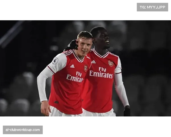 特温特前锋范沃尔夫斯温克尔伤缺，年轻球员获机会